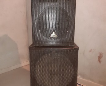 A venda COLUNAS BEHRINGER