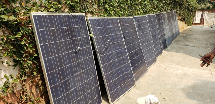 47 painéis solares de 200w com o seu inversor de 1 KVA