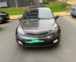 A venda Kia rio de Mala