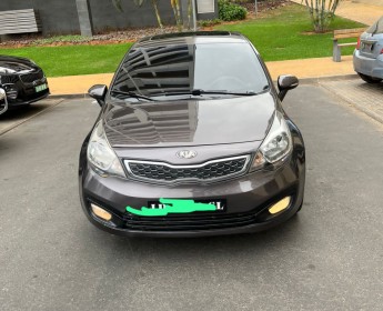 A venda Kia rio de Mala