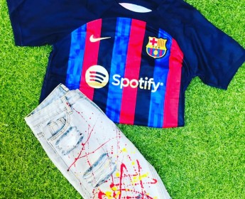 A venda T-shirts desportivas