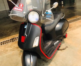 A venda Vespa Modelo 300