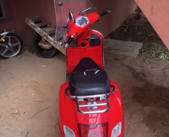 A venda Vespa 300cc