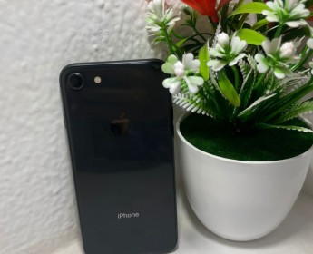 A venda IPhone 8 64GB preto