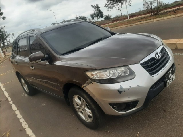 Venda Hyundai santafé com acertos bom preço