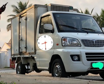 A venda CMC Carrinha Frigorifica