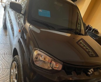 A venda Suzuki spresso novo bom preço