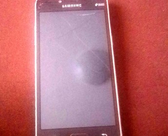 A venda Samsung 4gb 30.000kz