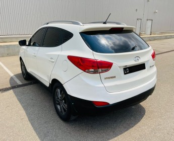 A venda Hyundai Tucson, motor selado, pintura de origem.