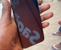 A venda IPhone X/64GB, bateria 91%, tudo funcionando: 170.000kzs (negociável)