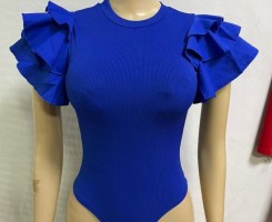 A venda Roupas de mulher