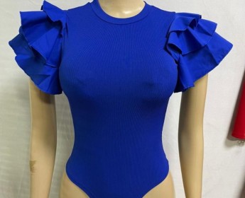 A venda Roupas de mulher