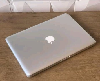 A venda MacBook Pro 2012 Semi novo