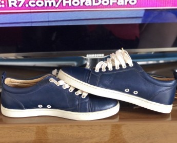 A venda Christian Louboutin clássica