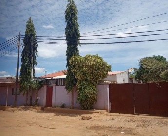 A venda Moradia T3 e Anexos T2;T1