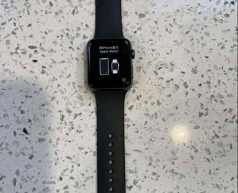 A venda Estou a vender esse relógio da Apple Watch