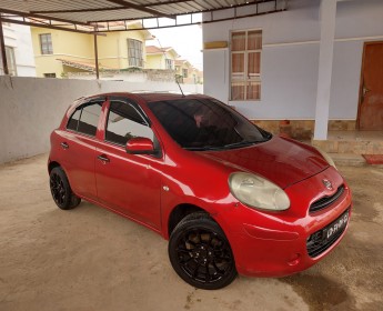 A venda Nissan Micra 2014