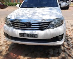 A venda Toyota fortuner