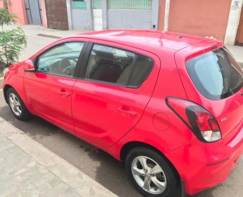 A venda Hyundai i20 - Vermelho
