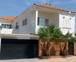 A venda Excelente Vivenda V3+1, localizada em Talatona, Bairro Militar.
