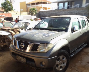 A venda Estou a Vender Essa Nissan Navara