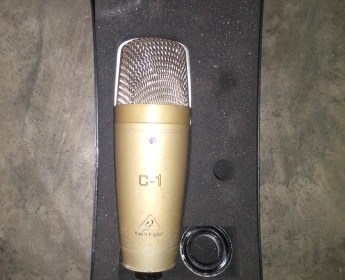 A venda Microfone C1