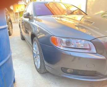 A venda VOLVO S80 V8 4X4