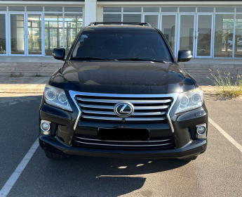A venda Lexus LX570 V8