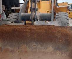 Comprar Máquina de construção civil de marca JCB.