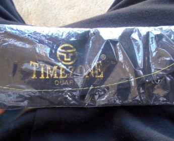 A venda Relógio TimeZone Quartz