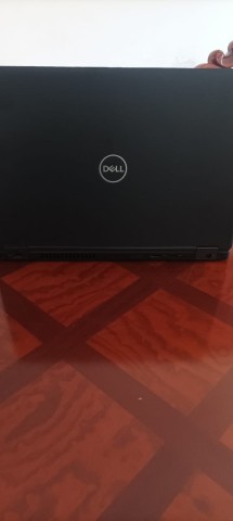 Computador portátil Dell Latitude 5490