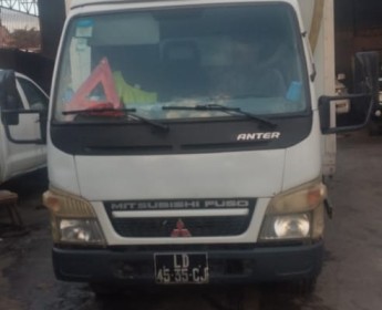 A venda Super promoção de Mitsubishi Canter