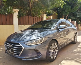 A venda *HYUNDAI ELANTRA*