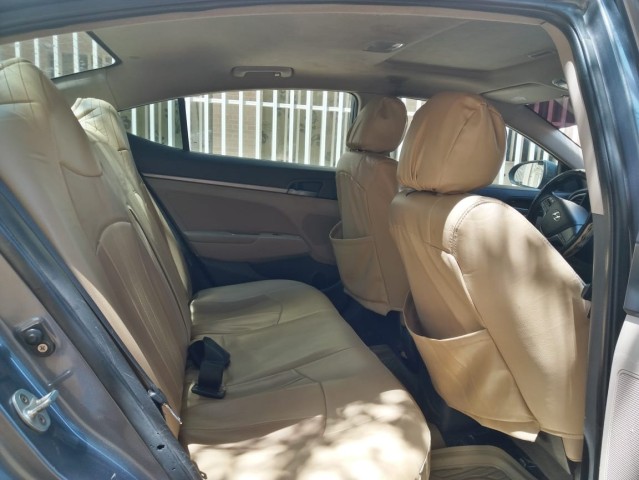 Venda *HYUNDAI ELANTRA*