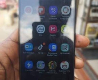 A venda Samsung Galax 21s 64 gb