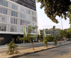 A venda VENDO APARTAMENTO T3 NO 1ºANDAR PREDIO VERDE DE FRENTE A CLINICA GIRAS...