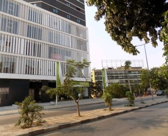A venda VENDO APARTAMENTO T3 NO 1ºANDAR PREDIO VERDE DE FRENTE A CLINICA GIRAS...
