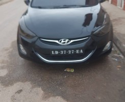 A venda HYUNDAI ELANTRA
