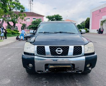 A venda Nissan Titan V8