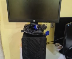 A venda Computador de mesa HP i3 7 geração