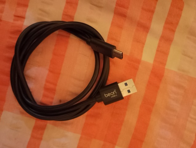 Desapego o meu cabo USB tipo C