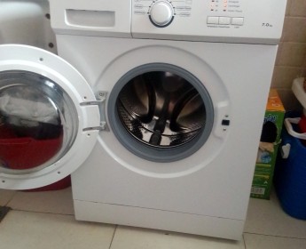 A venda Reparação e manutenção de todo tipo de máquinas de lavar.