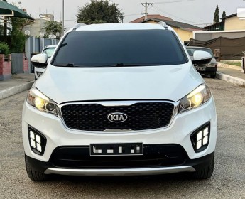 A venda Kia Sorento 4x4 2019 i gasolina 3m