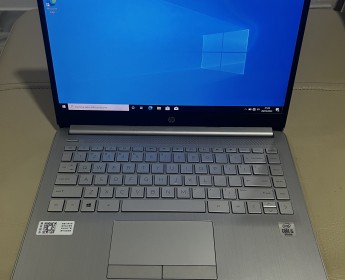 A venda Portátil HP 14s Core i5 10a geração 8GB RAM 256GB SSD semi novo