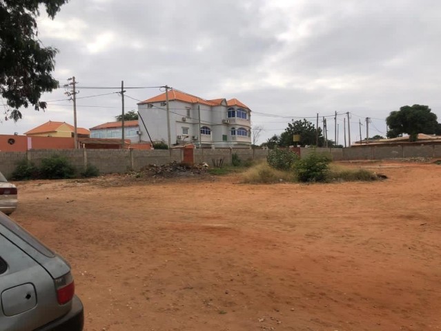Terreno à venda no Morro Bento, nas imediações da IMETRO