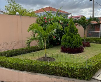 A venda Vivenda V5 para arrendamento no Nova Vida.