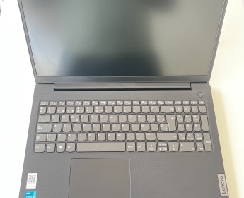 A venda Portátil Lenovo IdeaPad i3 11a geração 8GB RAM 256GB SSD NOVO