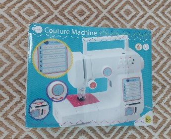 A venda Máquina de Costura Infantil