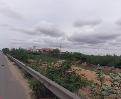 A venda 4 Hectares na via expressa. Cdio