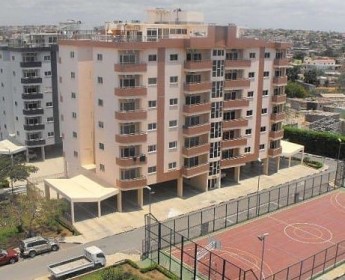 A venda Belíssimo apartamento T3 duplex com cobertura, no Condomínio dos Astro...